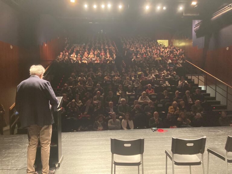 Un inici brillant per a l’Aula d’Extensió Universitària de Blanes!